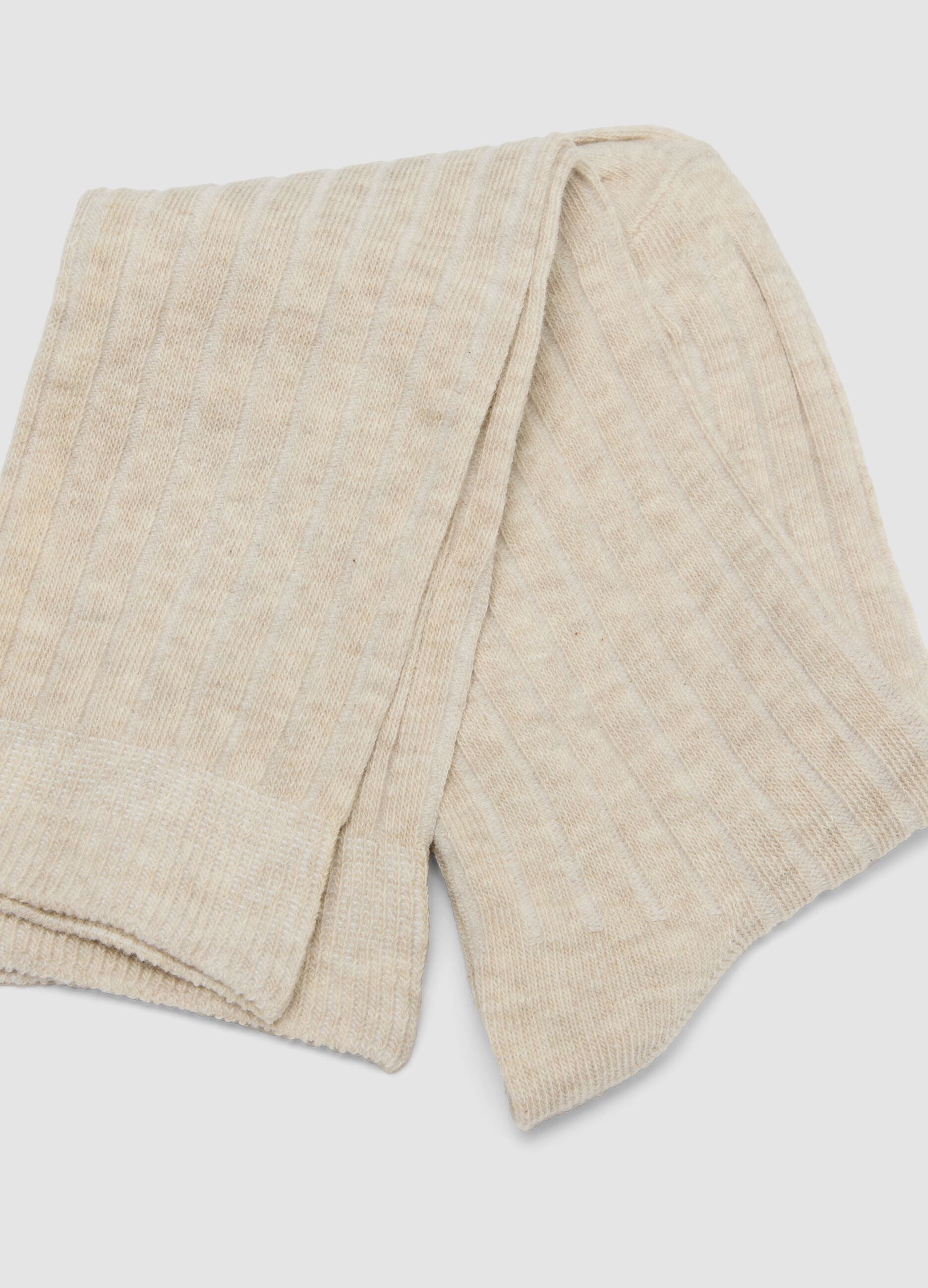 Long beige ribbed socks in pure organic cotton