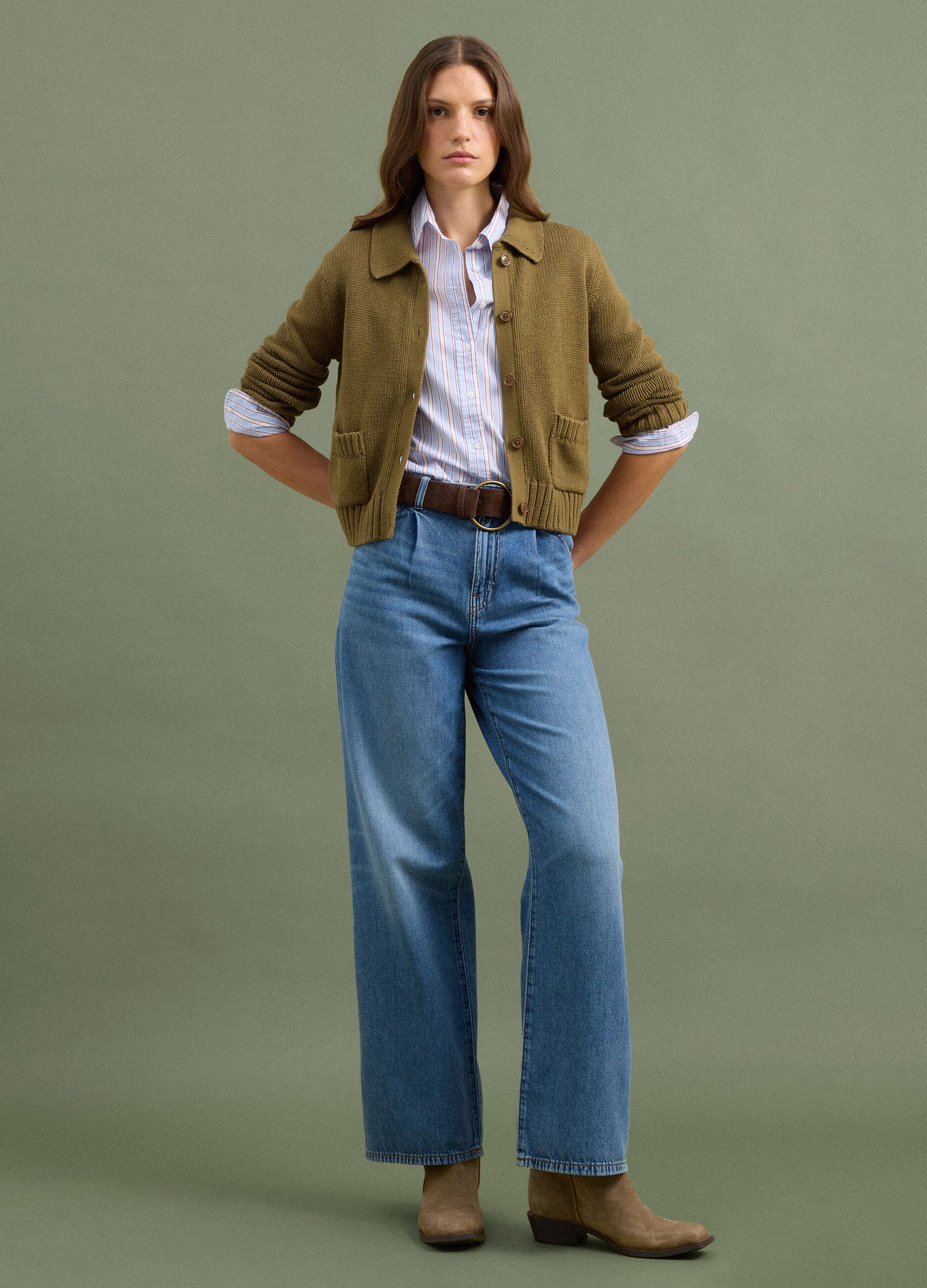 Green pure cotton cardigan with buttons, regular fit
