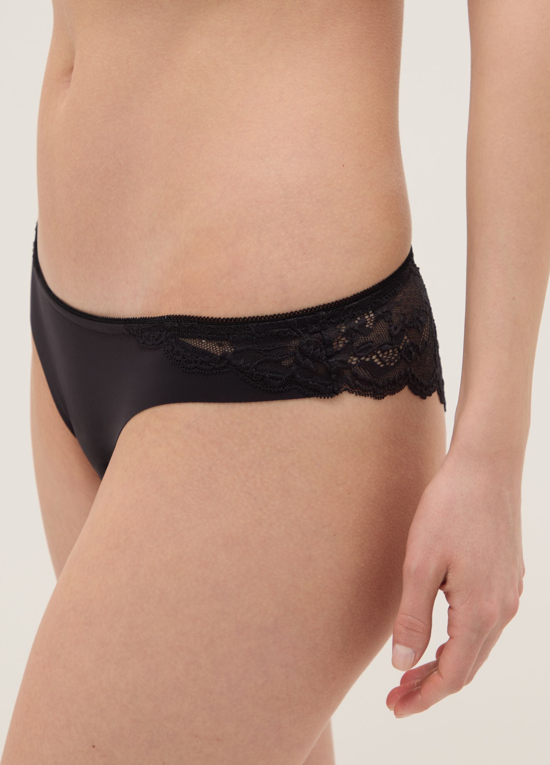 Black regular fit briefs with lace inserts