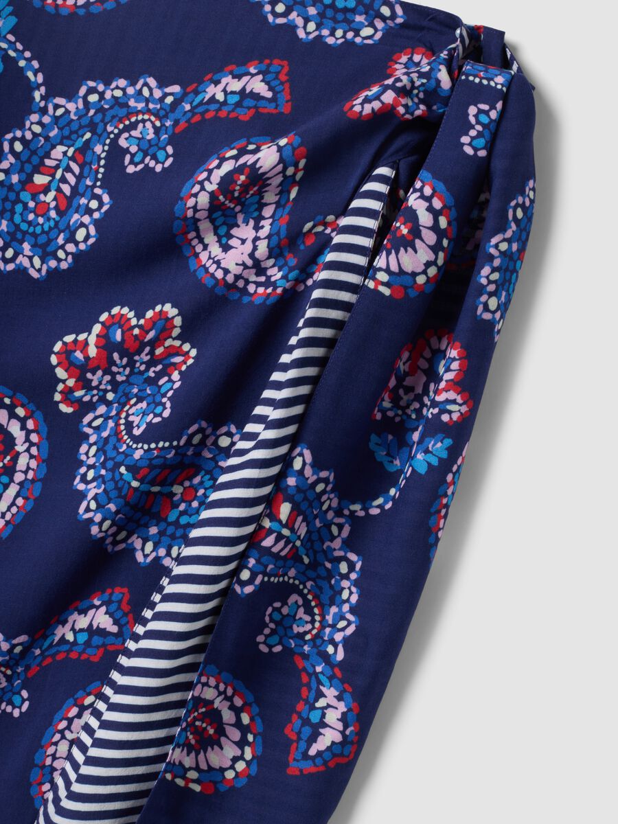 Pareo blu in pura viscosa con stampa paisley_5