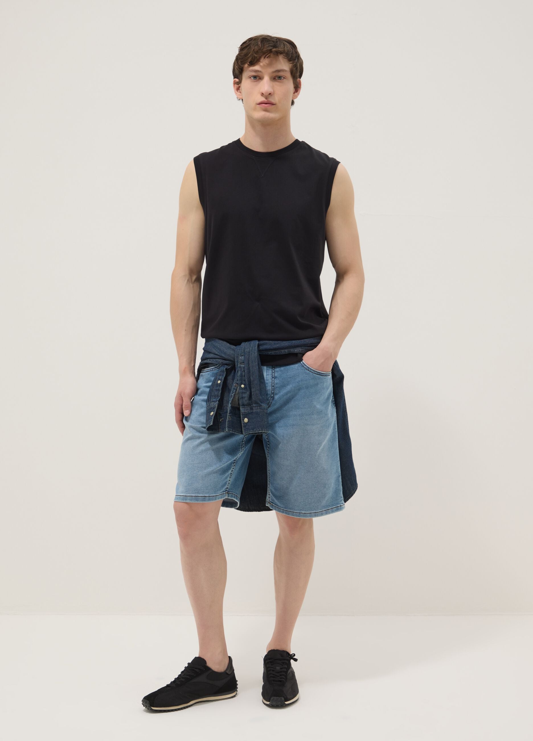 Shorts denim blu in misto cotone elasticizzato regular fit