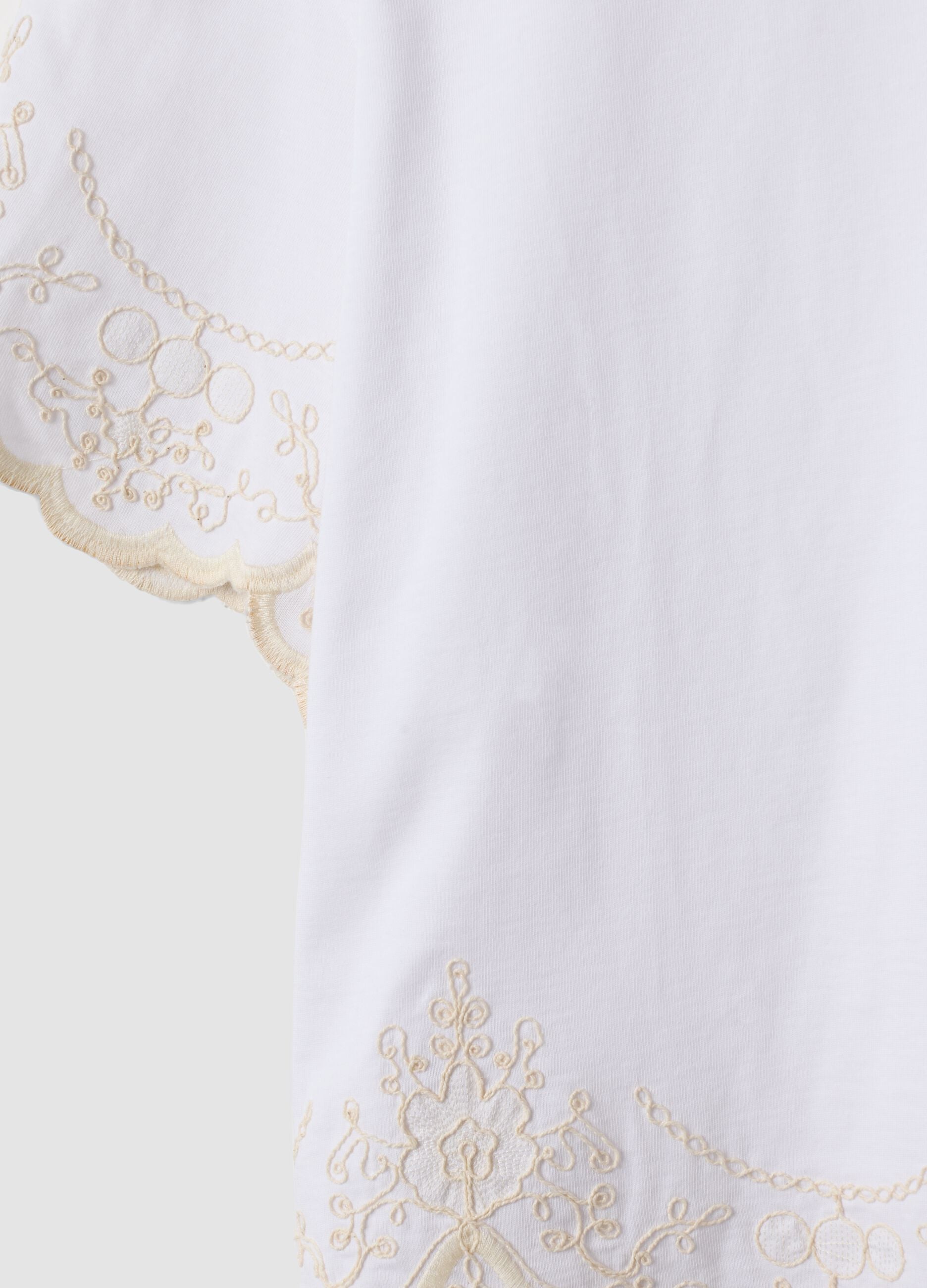 White pure cotton T-shirt with embroidery, regular fit
