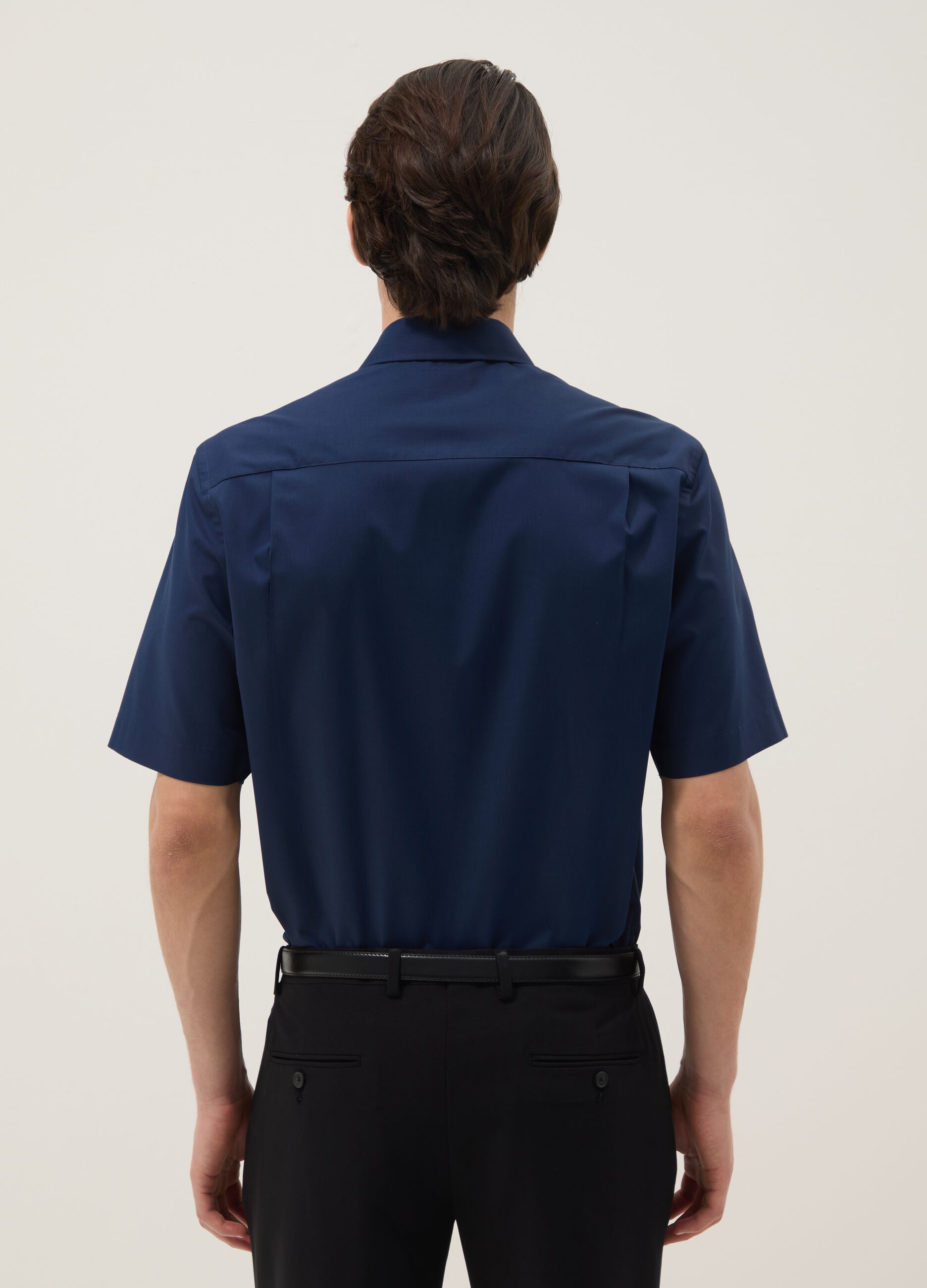 Blue short-sleeved shirt with classic collar