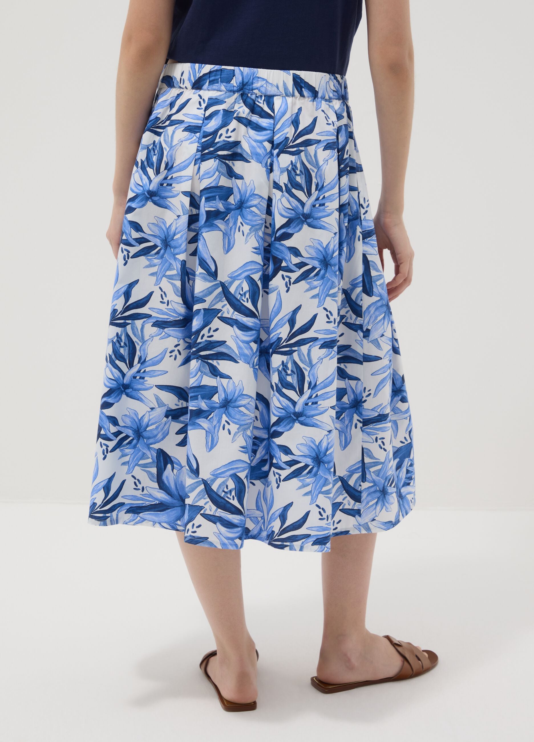 Blue and white cotton midi skirt with floral print