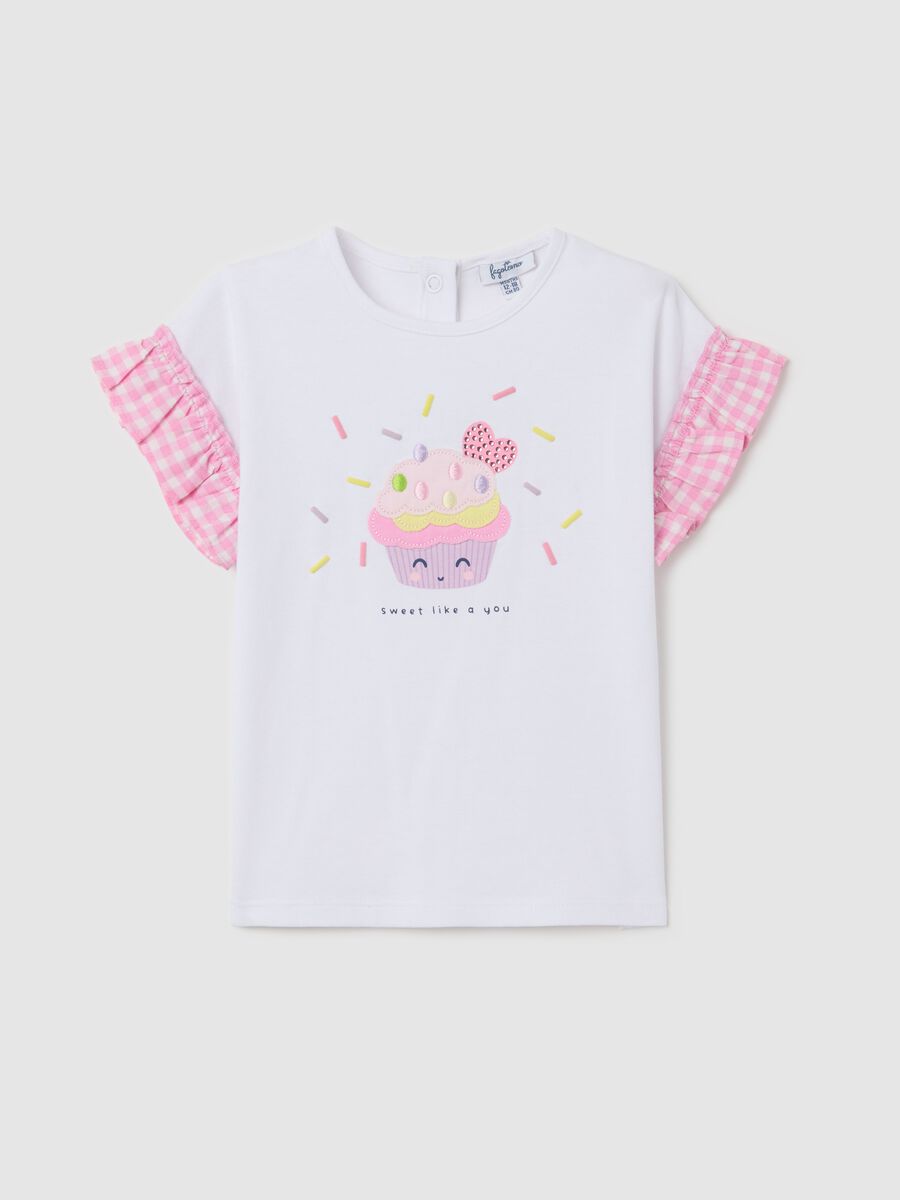 T-shirt bianca con volant e applicazione cupcake_0