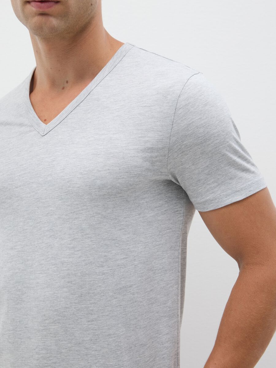 Men's grey V-neck cotton t-shirt twin pack, regular fit_3