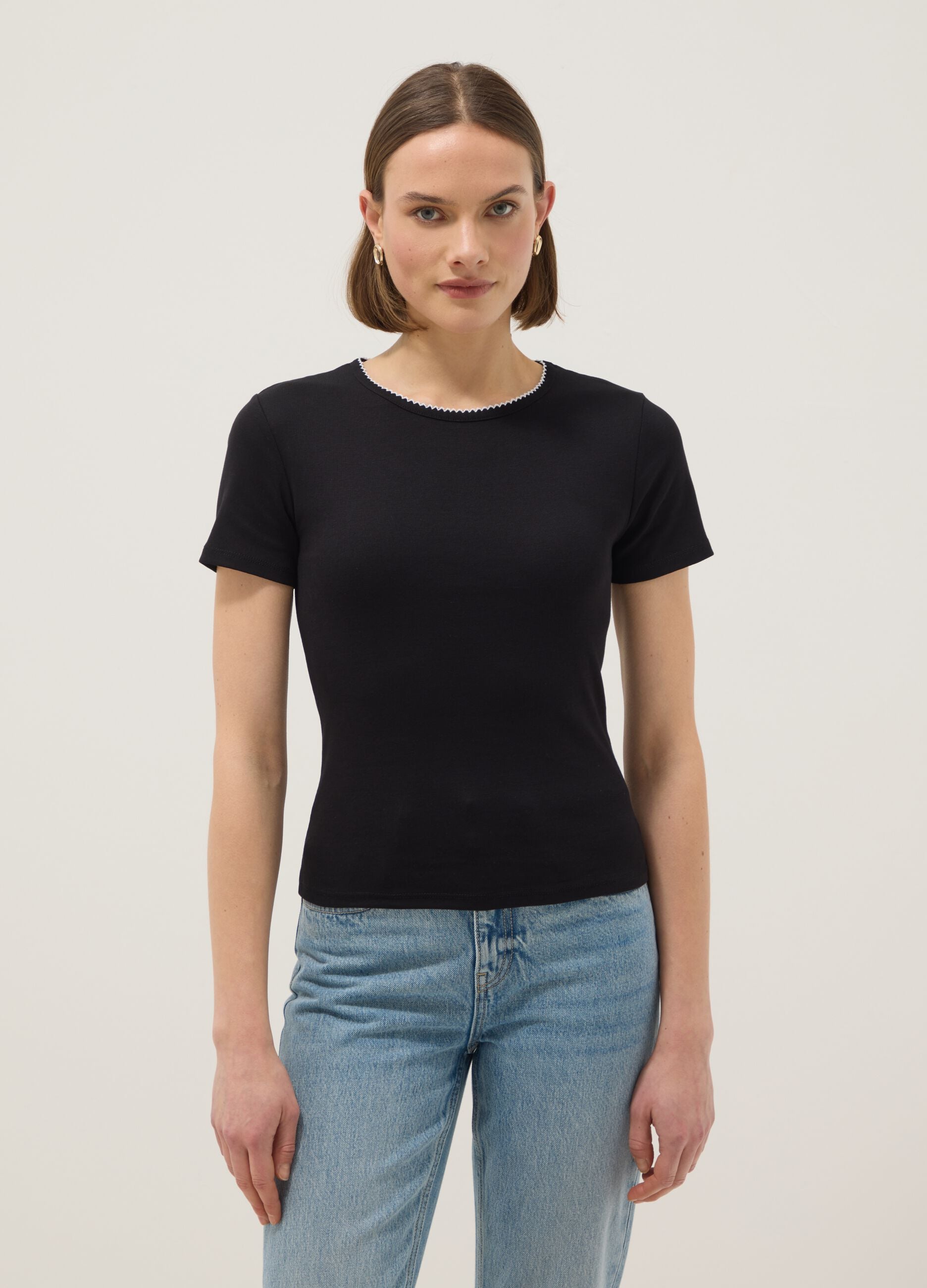 Black pure cotton regular fit T-shirt with contrast stitching