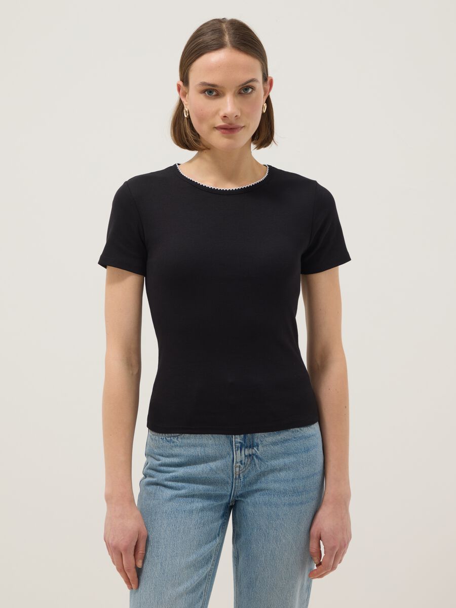 Black pure cotton regular fit T-shirt with contrast stitching_0
