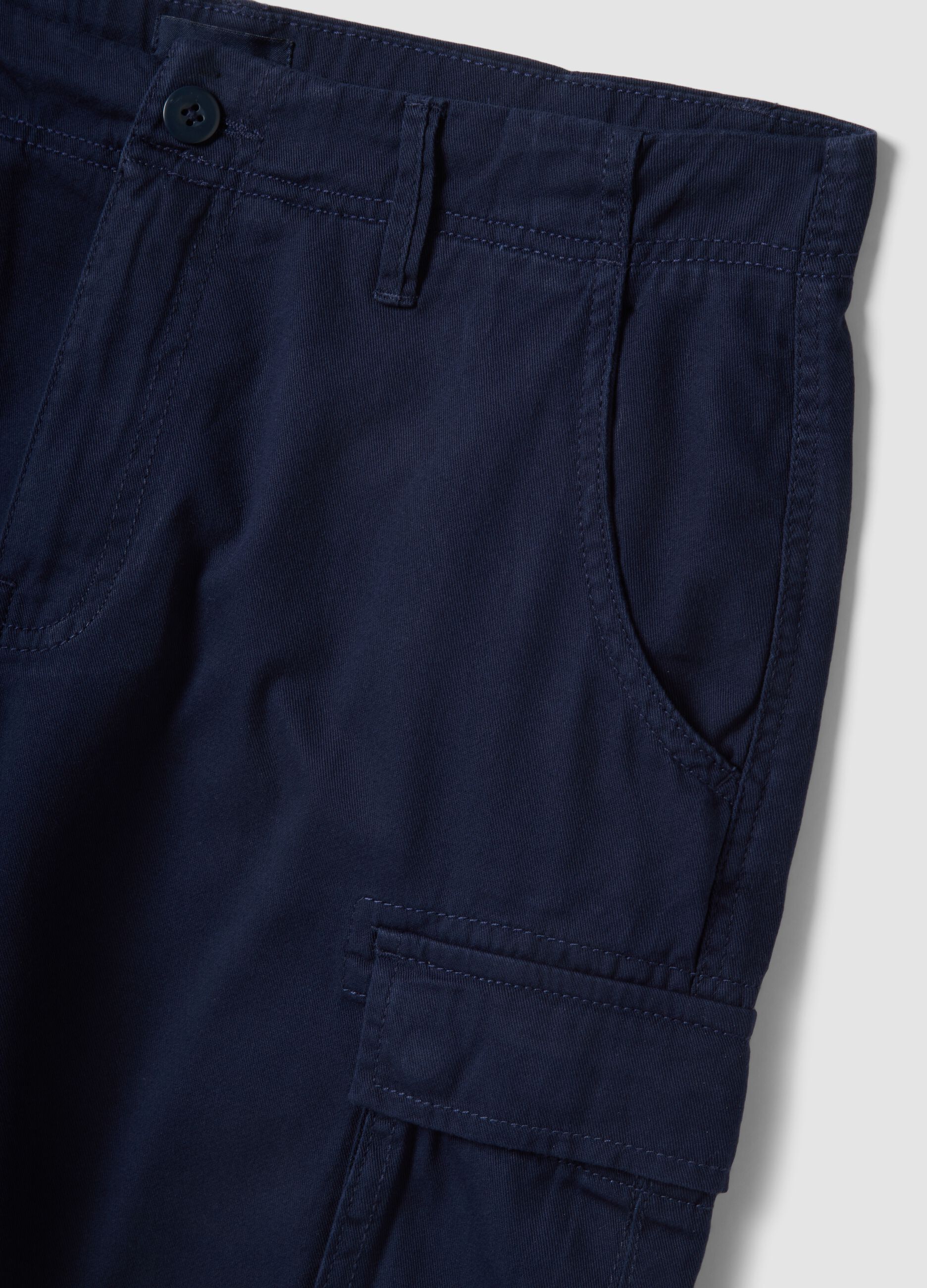 Blue regular-fit pure cotton cargo shorts