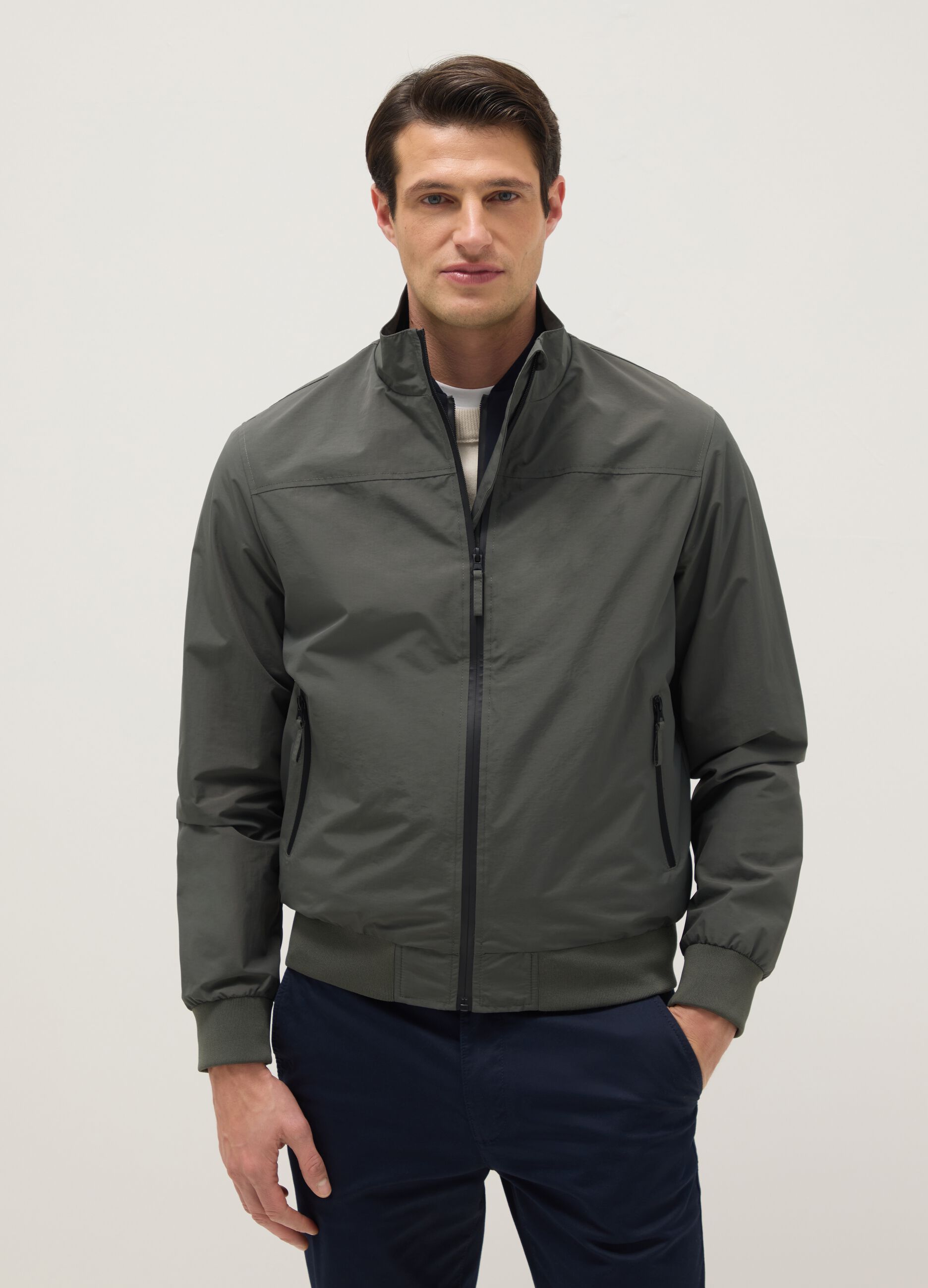 Regular fit green bomber jacket with zip