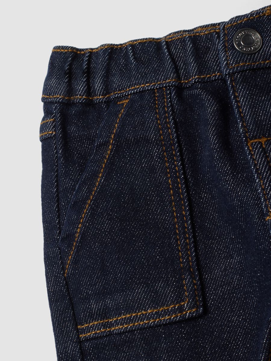 Blue stretch-cotton denim trousers with teddy bear embroidery for baby_3
