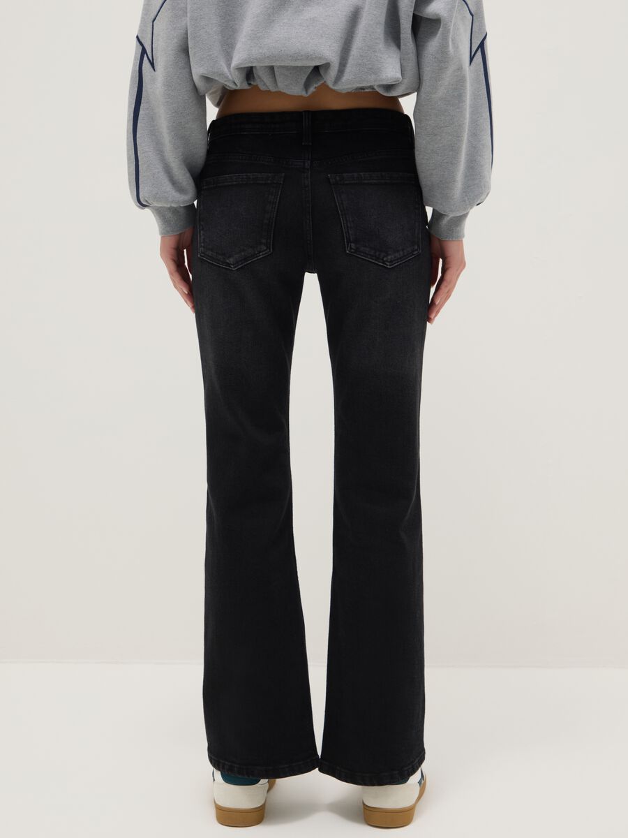 Jeans neri in cotone elasticizzato vestibilit&agrave; bootcut_2