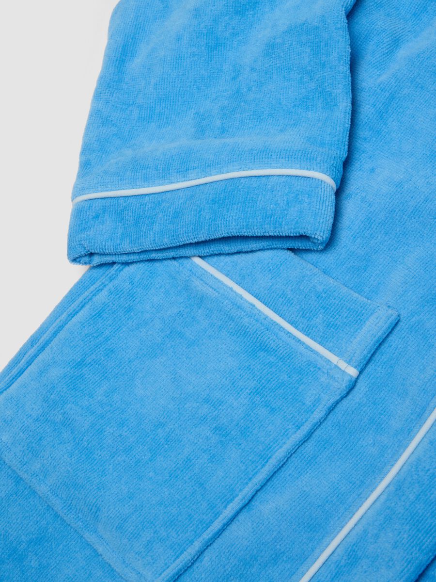 Blue organic cotton hooded bathrobe for boys_3