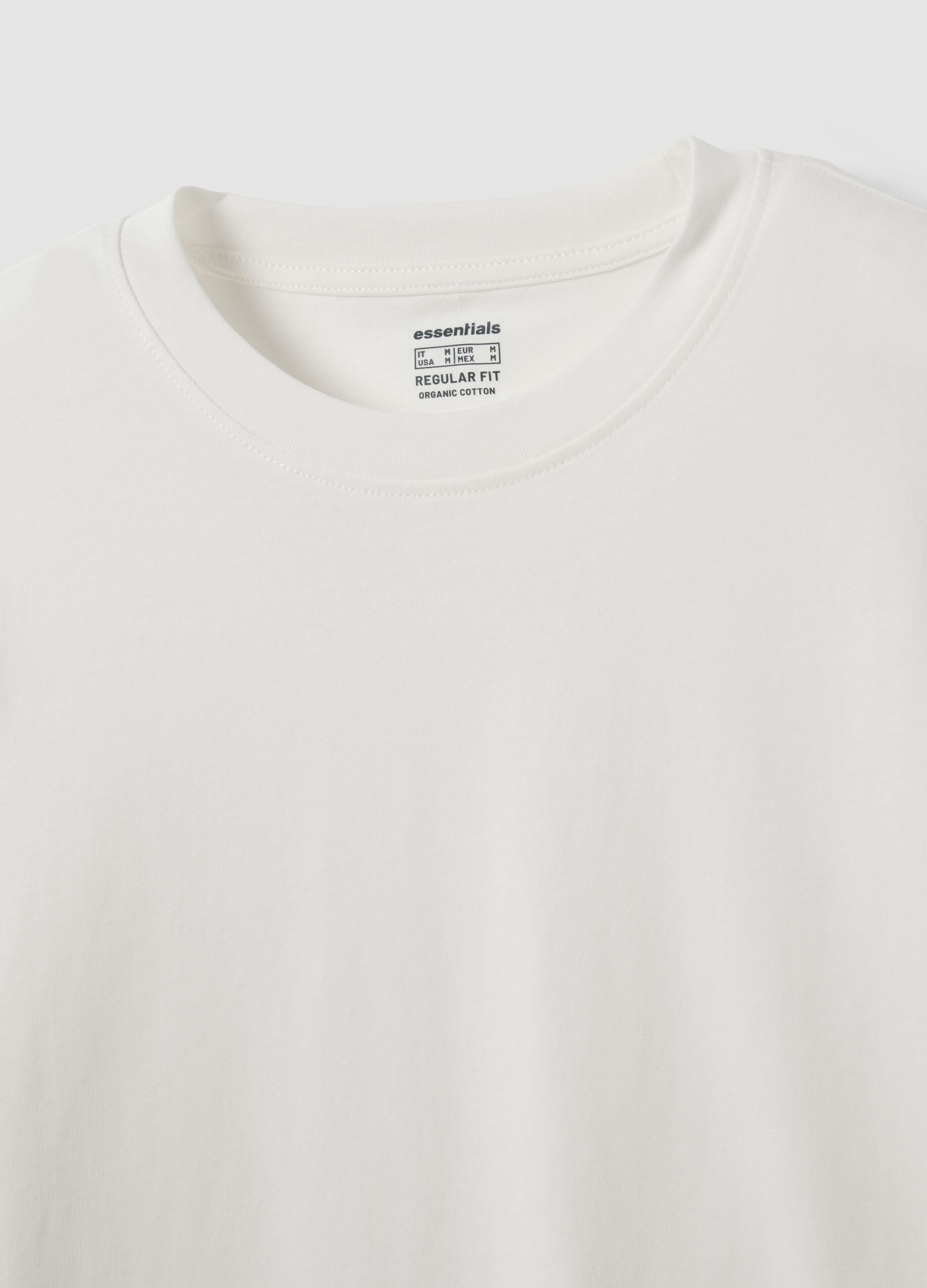 White long-sleeve T-shirt in pure organic cotton with crew neck