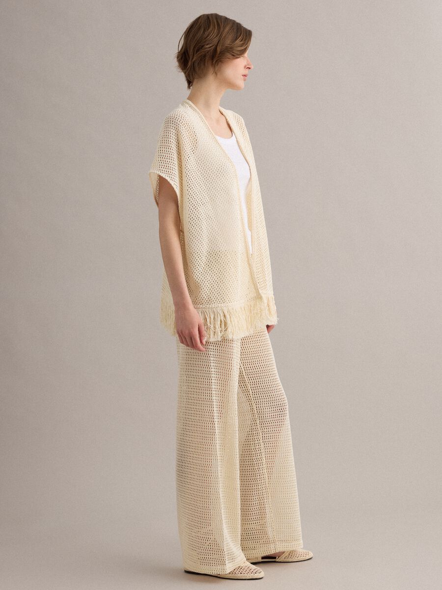 Cardigan bianco in crochet di misto viscosa con frange regular fit_1