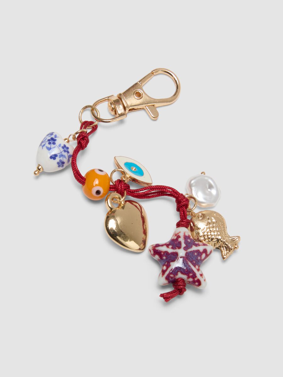 Ciondolo portachiavi multicolor con charms decorativi_1