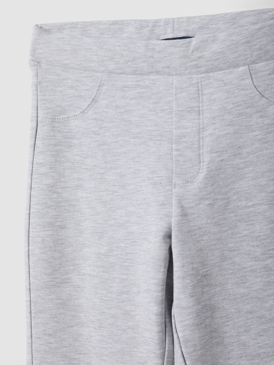 Pantaloni grigi in cotone organico elasticizzato slim fit per ragazza_2
