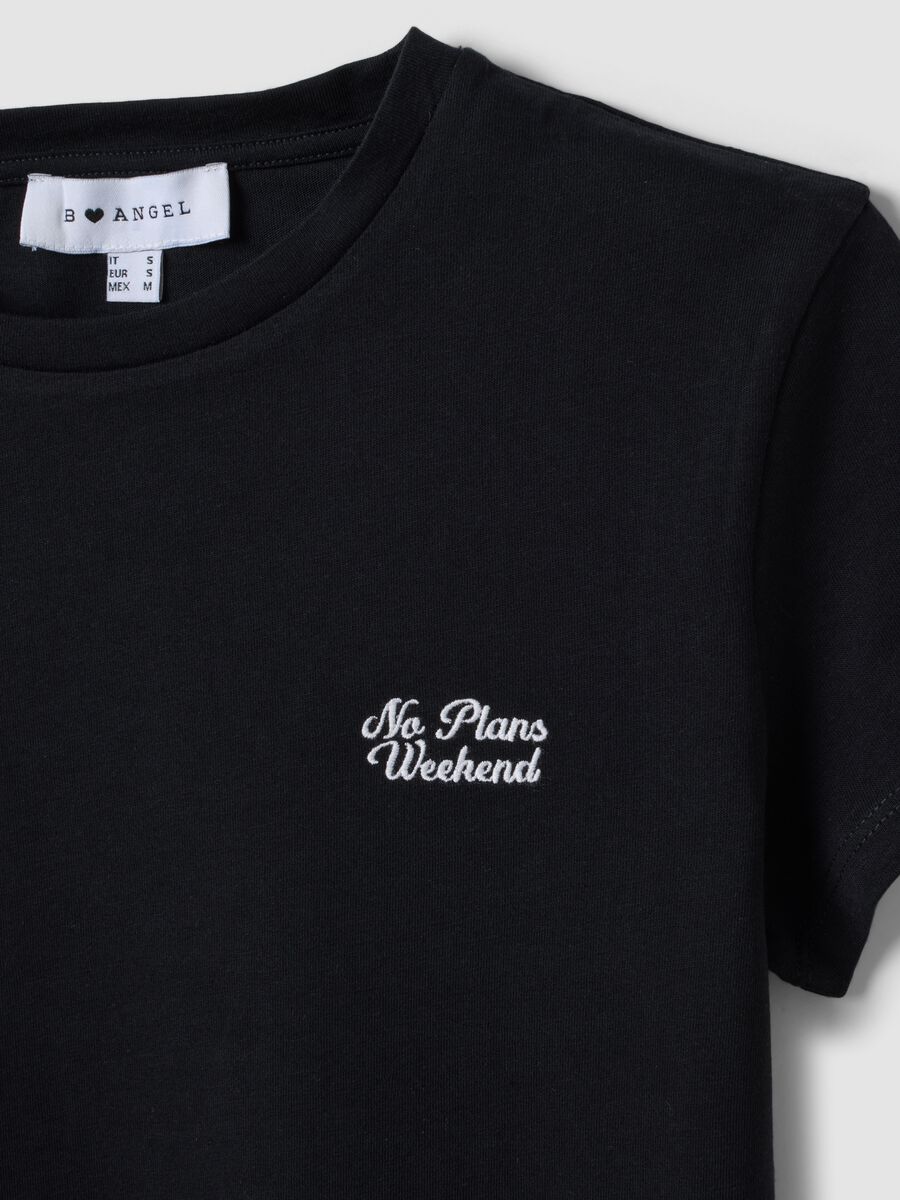 Black pure cotton cropped T-shirt with crew neck and print_2