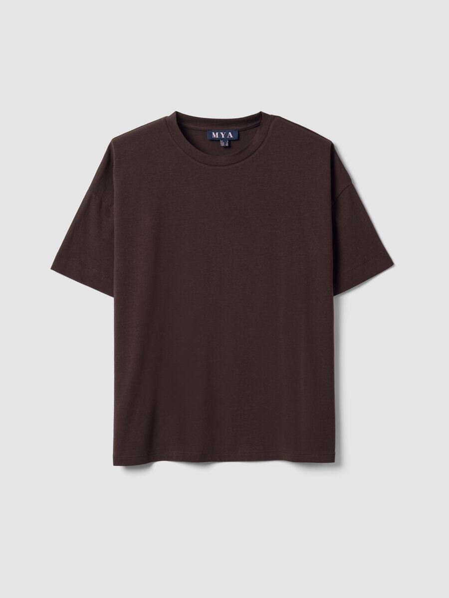 T-shirt girocollo marrone in misto cotone e modal elasticizzato regular fit_0