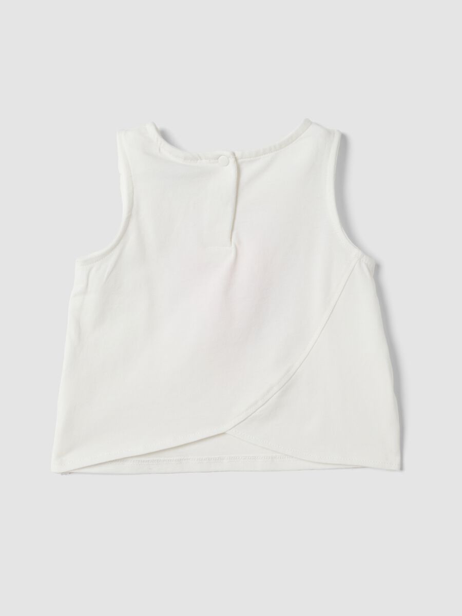 Tank top bianco in cotone elasticizzato con stampa floreale per bimba fitted_1