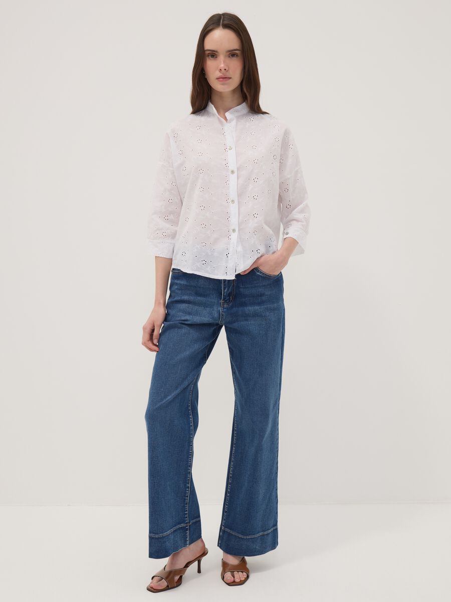 Camicia bianca traforata in puro cotone con collo coreano regular fit_2