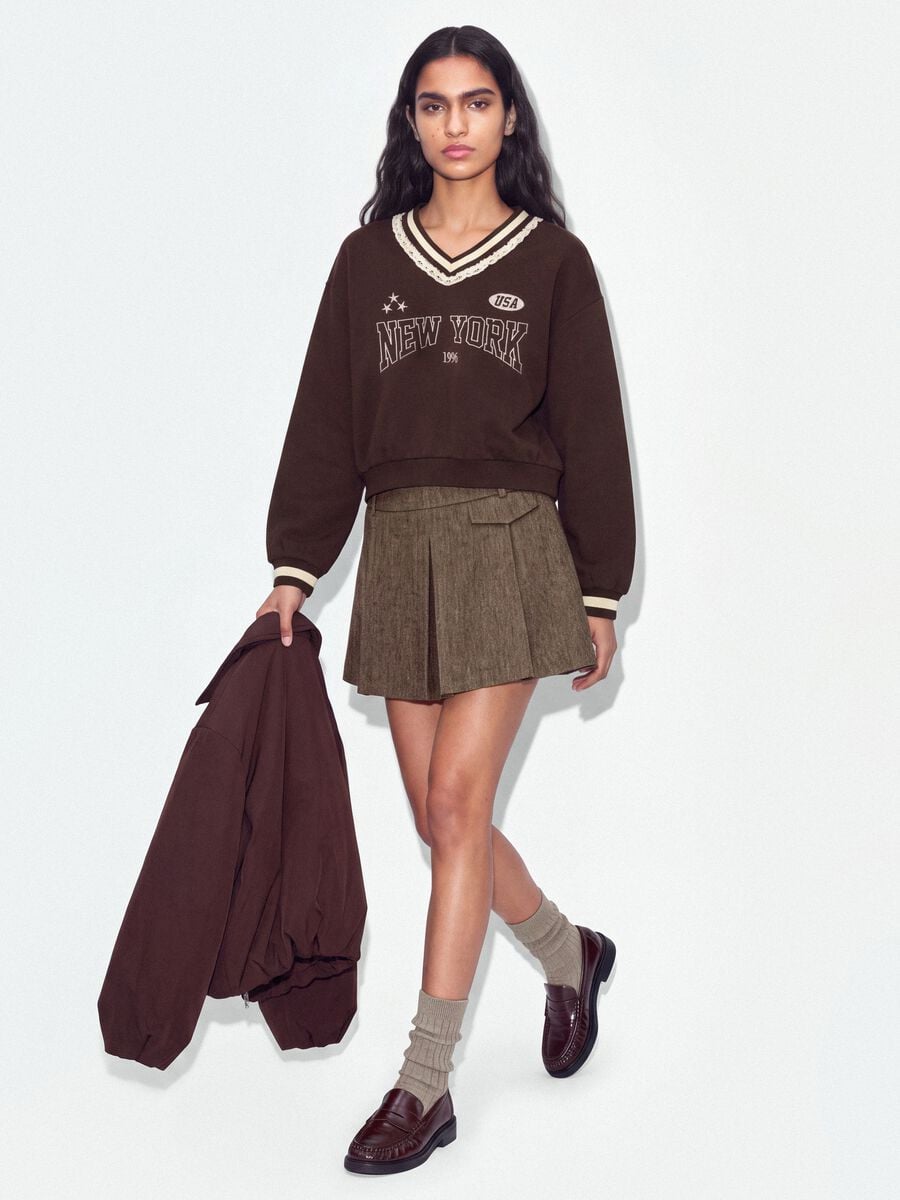 Brown cotton-blend sweatshirt with V-neck and lace detailing_1