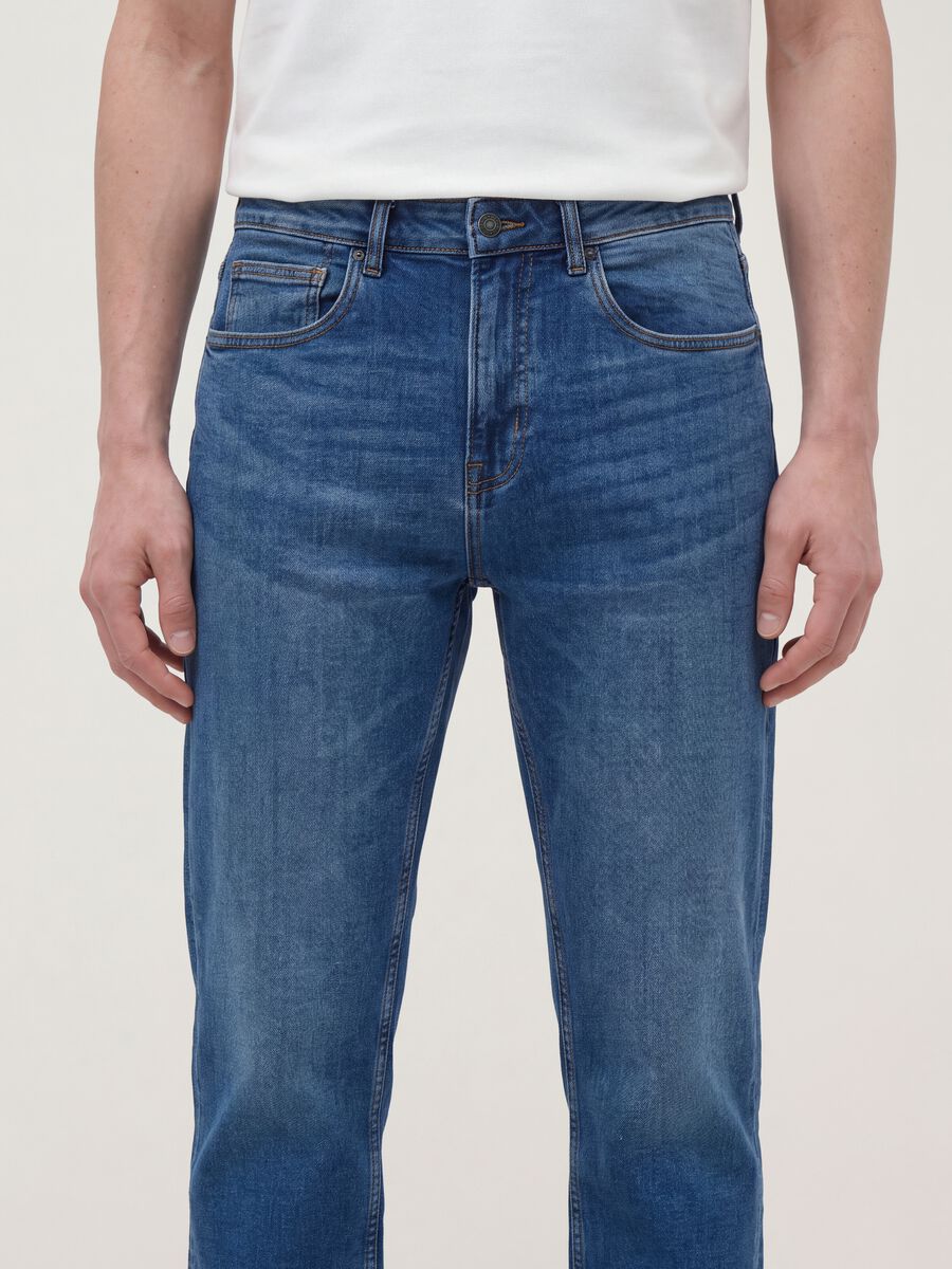 Blue comfort-fit stretch cotton jeans_2