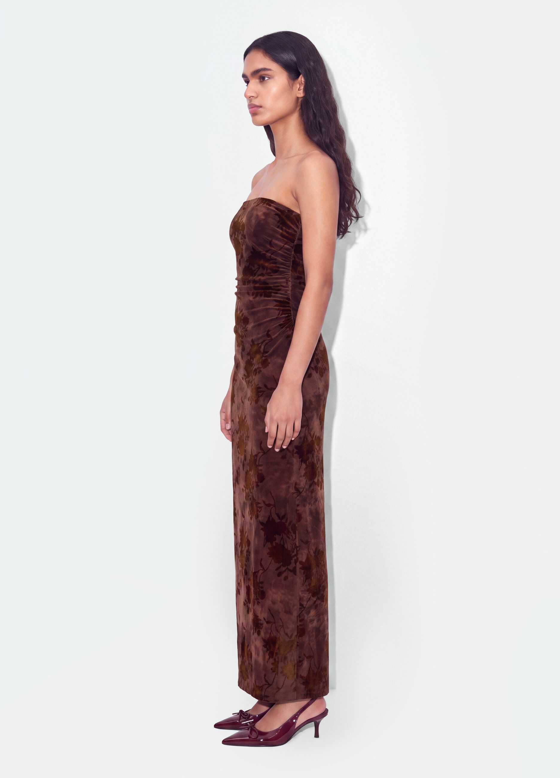 Red fitted maxi dress in stretch floral fabric