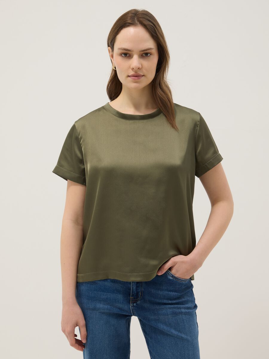 T-shirt verde a maniche corte con collo morbido regular fit_0