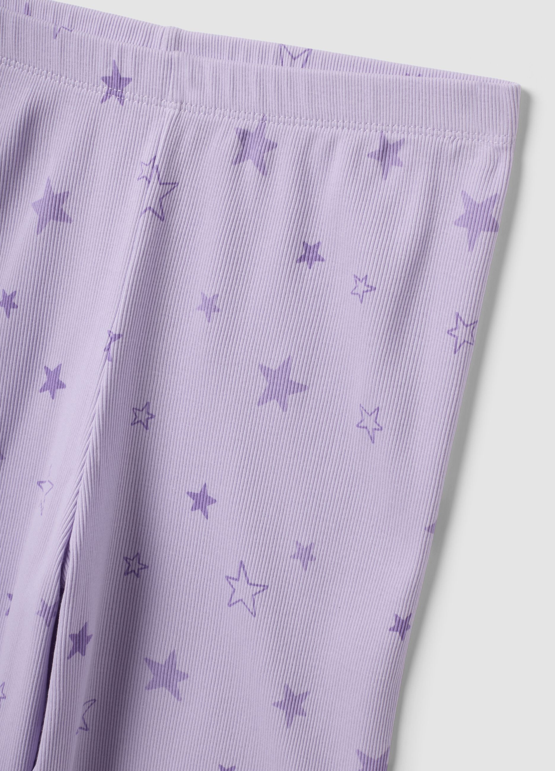 Purple girls&rsquo; pyjamas in pure organic ribbed cotton with star print