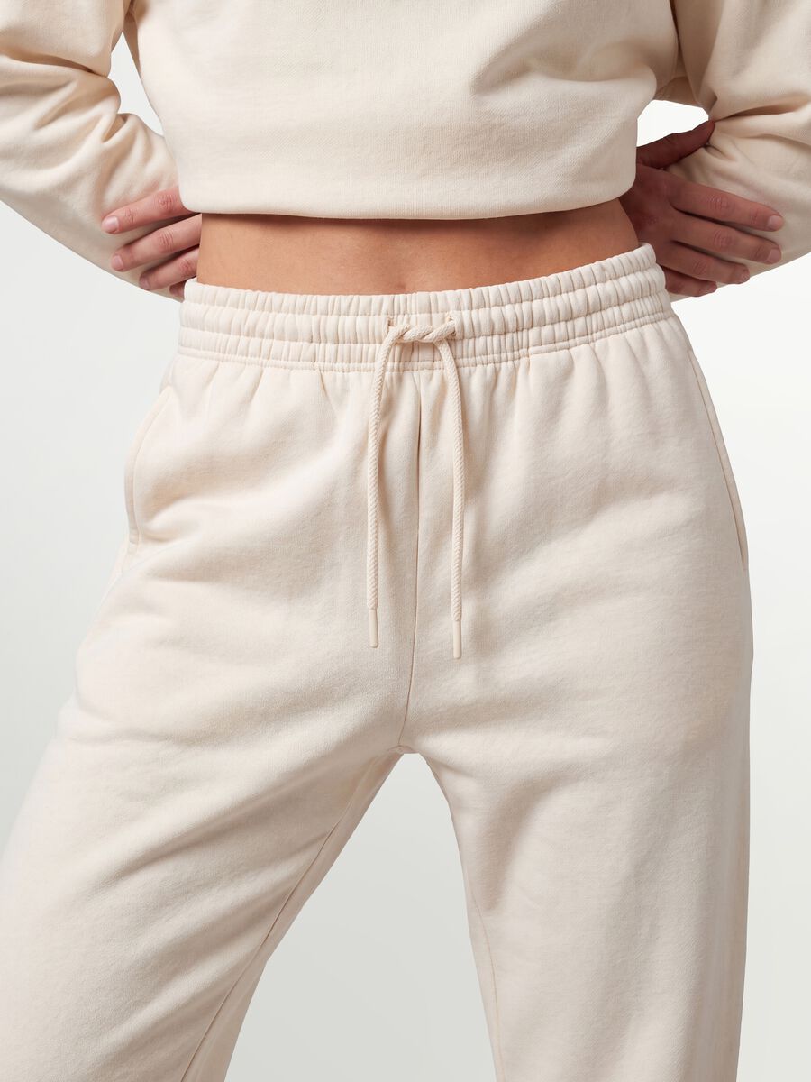 White cotton-blend joggers with elasticated waistband, regular fit_2