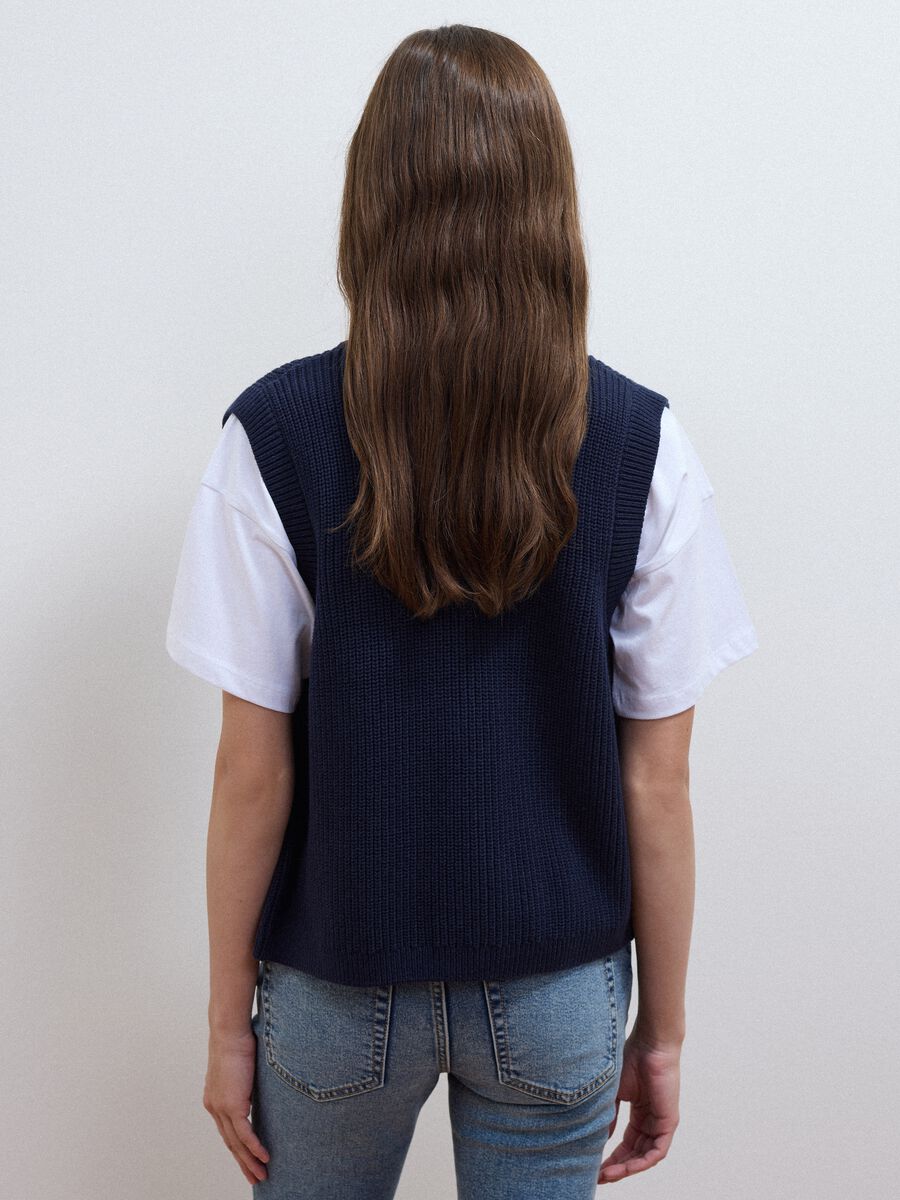 Blue pure-cotton knitted gilet in a regular fit_3