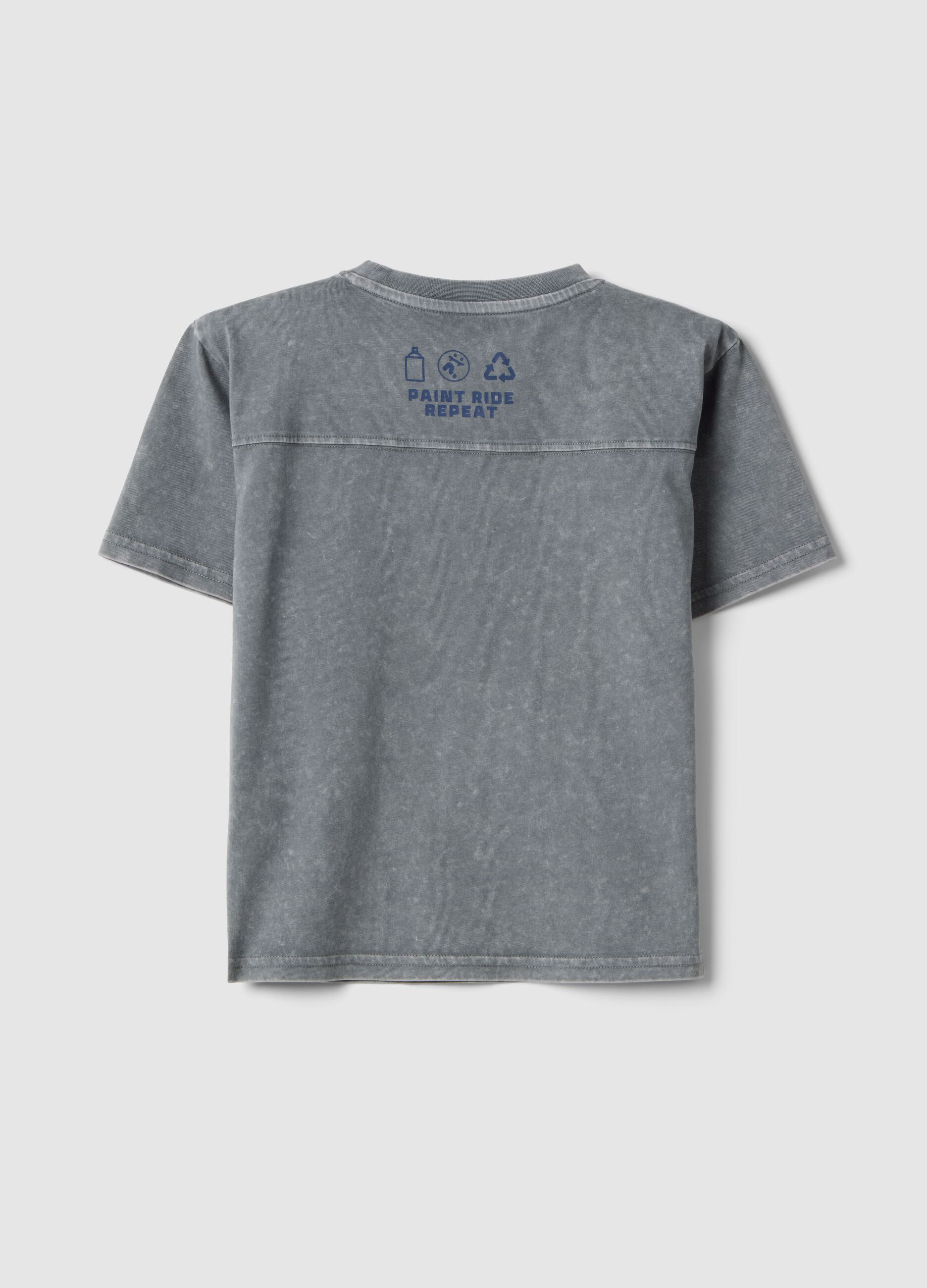 Children's grey pure cotton t-shirt regular fit with patch