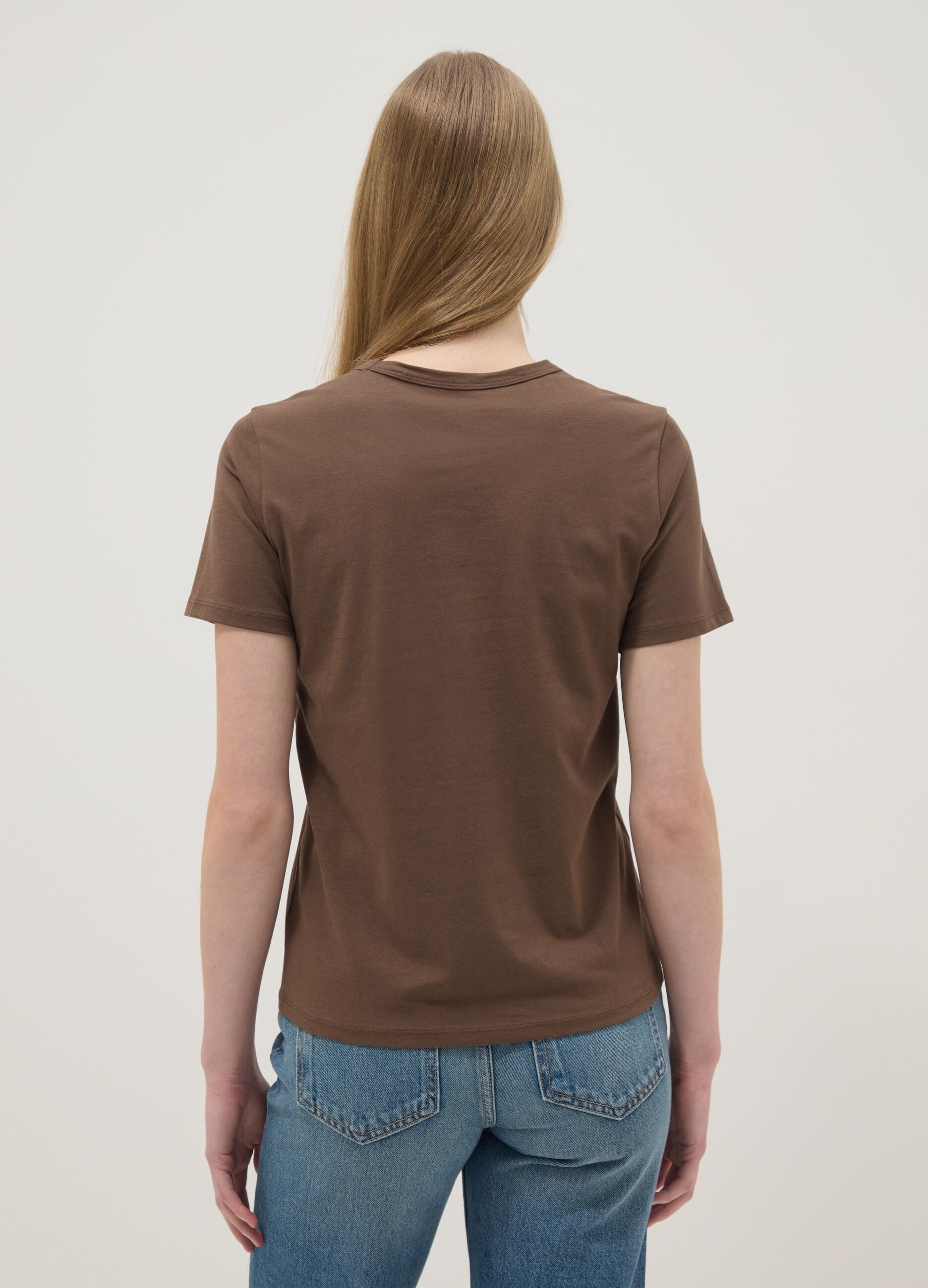 Brown pure cotton regular-fit T-shirt with embroidered chest pocket
