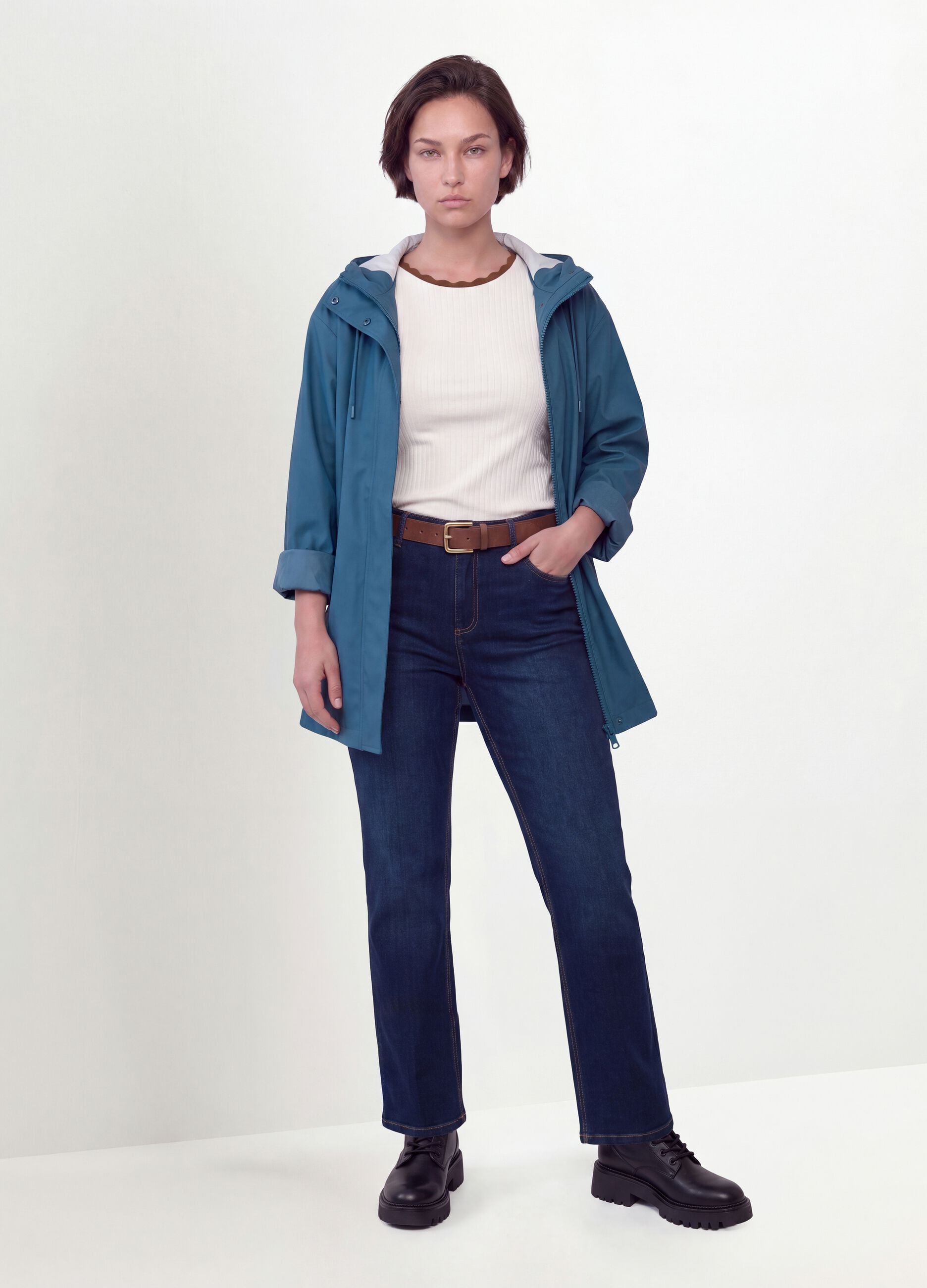 Blue hooded rain jacket with zip, regular fit