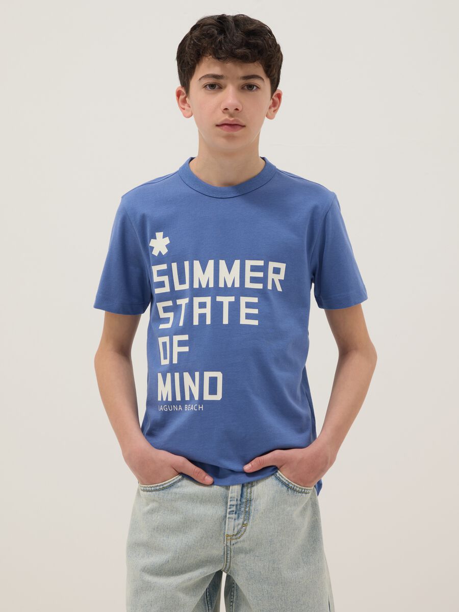 T-shirt in puro cotone blu da ragazzo regular fit con scritta_0