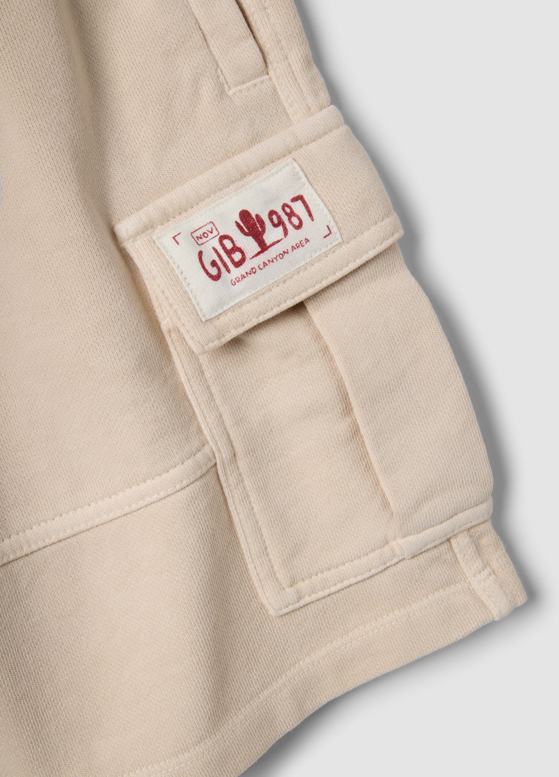 Beige pure cotton cargo shorts for boys, comfort fit