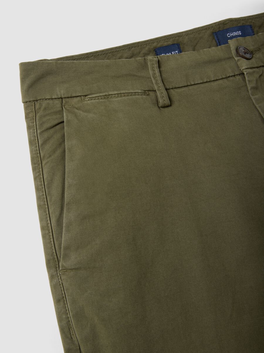 Pantaloni chino verdi in cotone elasticizzato slim fit_5