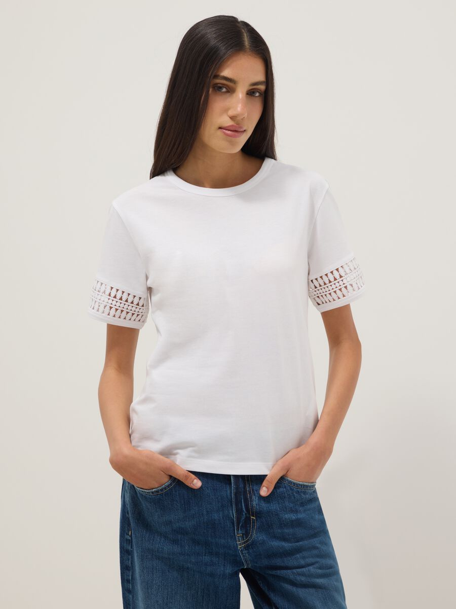 White pure cotton T-shirt with lace sleeves_0