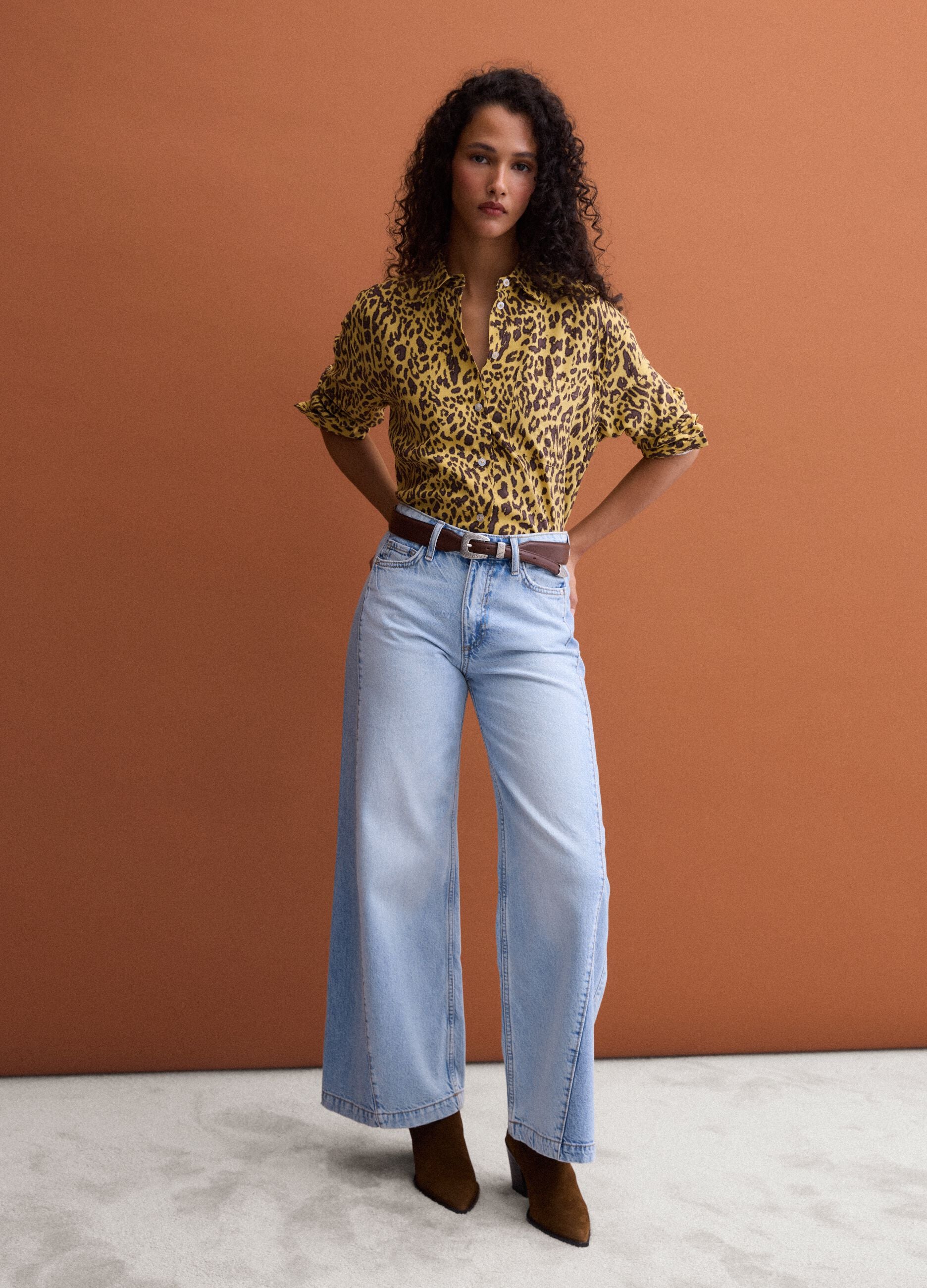 Light blue wide-leg jeans in pure cotton