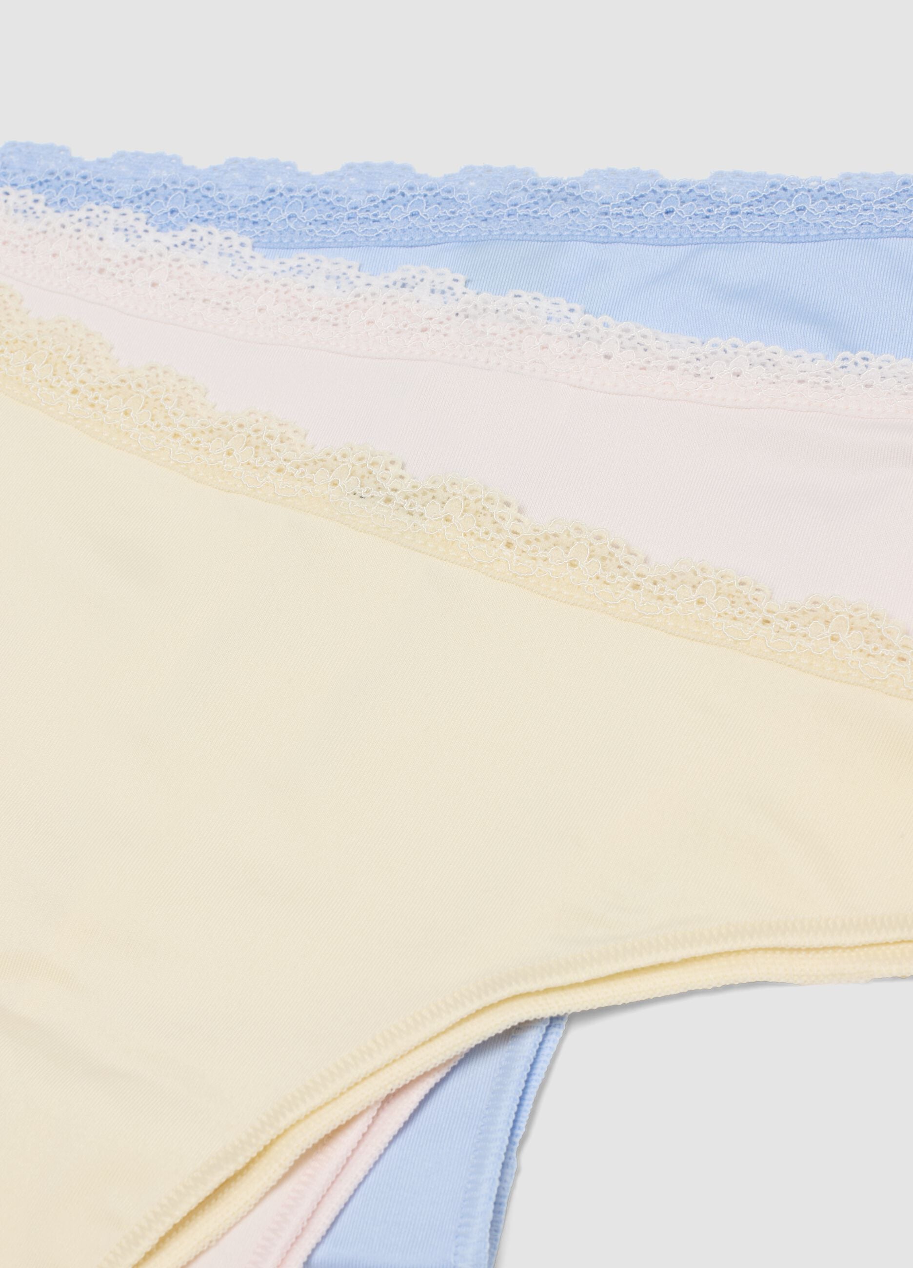 Tripack Brazilian briefs multicolor with lace details