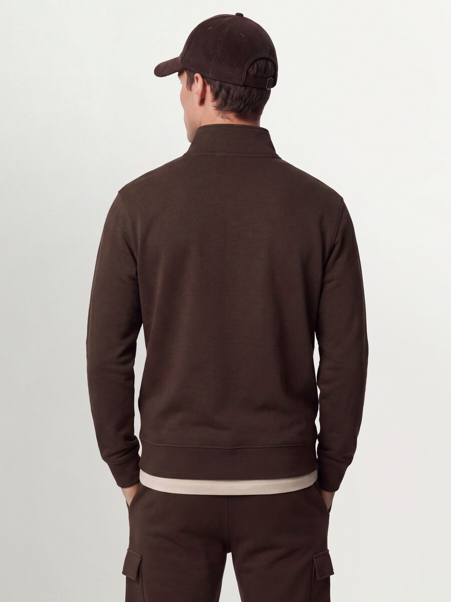 Brown cotton-blend sweatshirt with crew neck and zip, regular fit_2