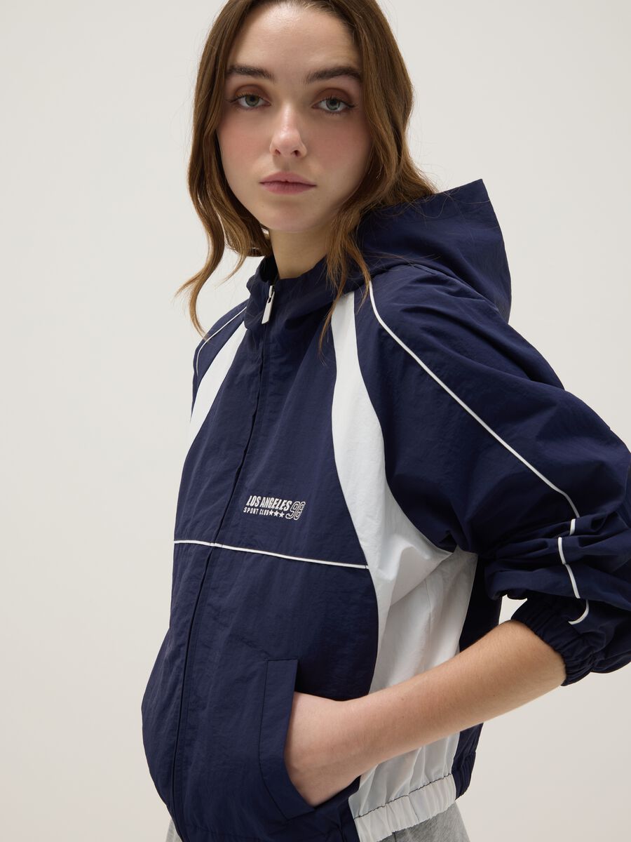 Lightweight multicolor jacket regular fit with zip and hood_2