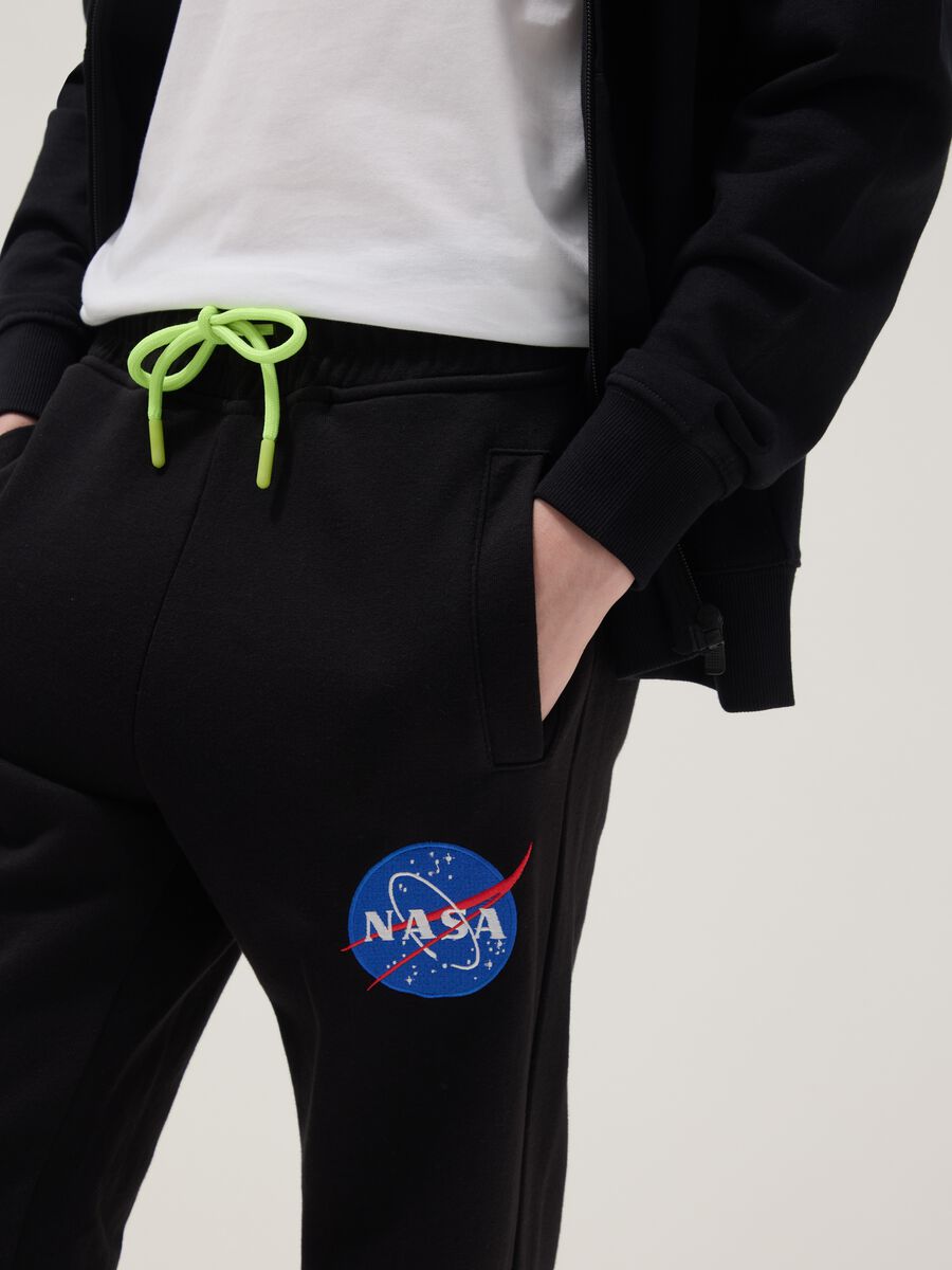 Boys' regular fit black cotton blend trousers with NASA patch_2