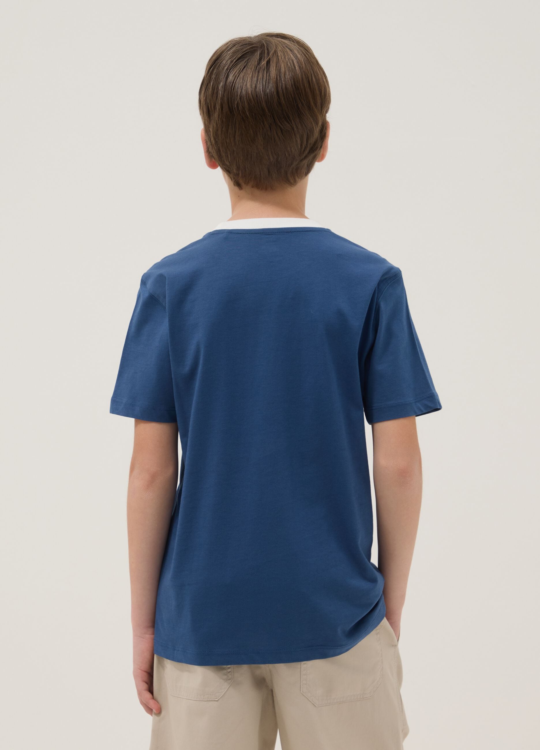Boys' blue pure cotton T-shirt, relaxed fit with white collar