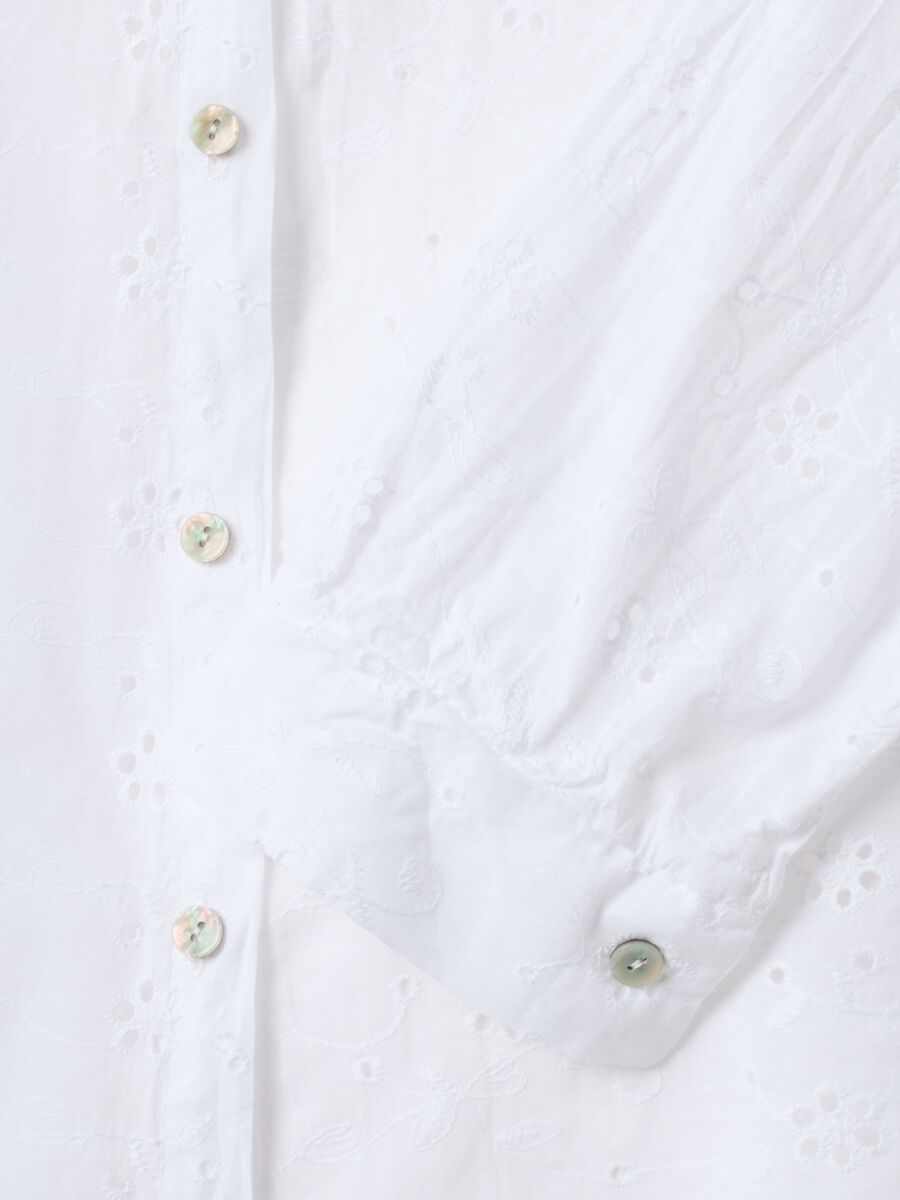 Camicia bianca traforata in puro cotone con collo coreano regular fit_5