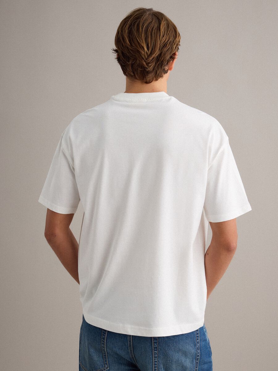 White pure cotton relaxed-fit T-shirt with embroidery_4