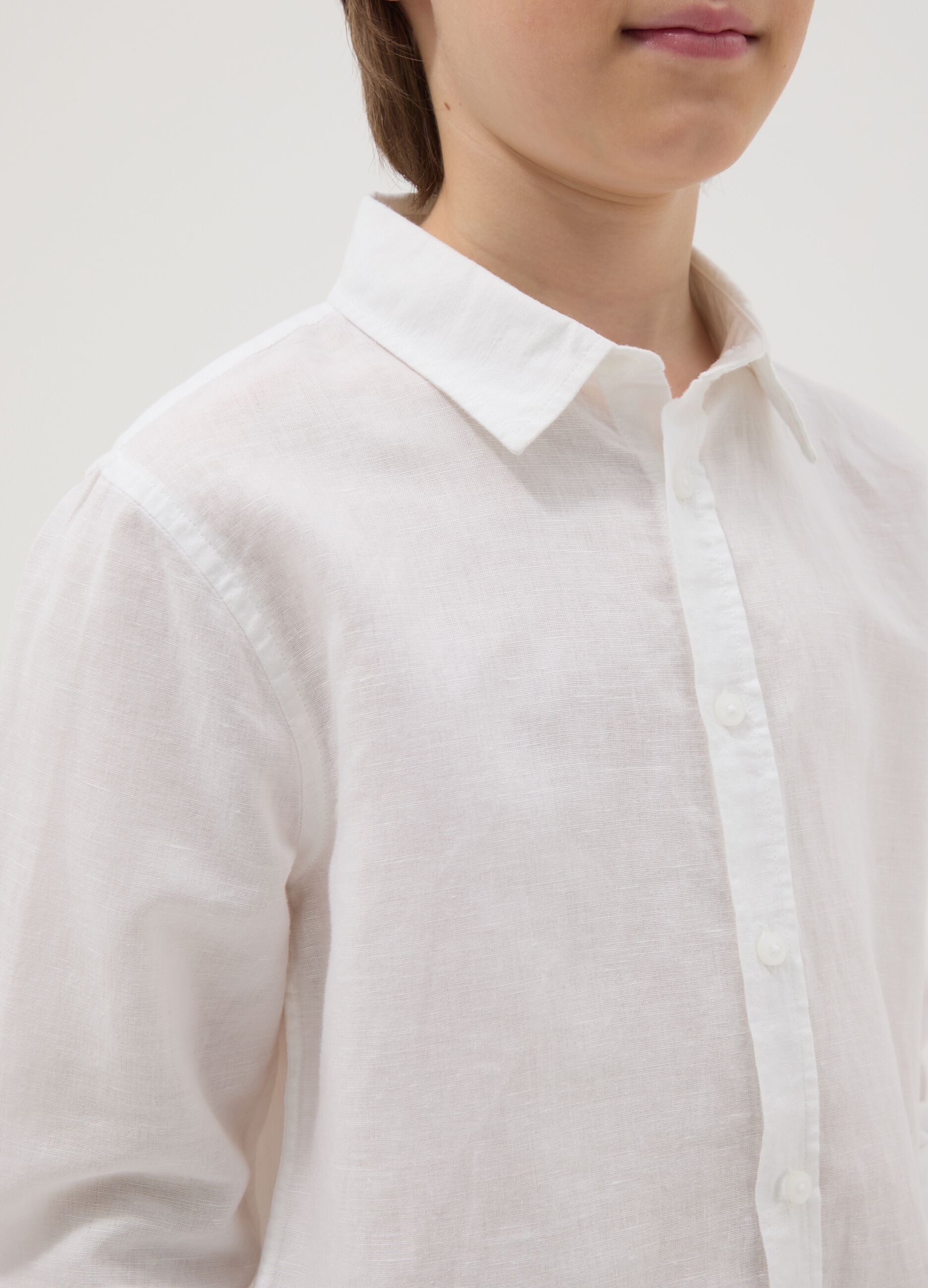 Boy's white cotton-linen blend shirt with regular fit