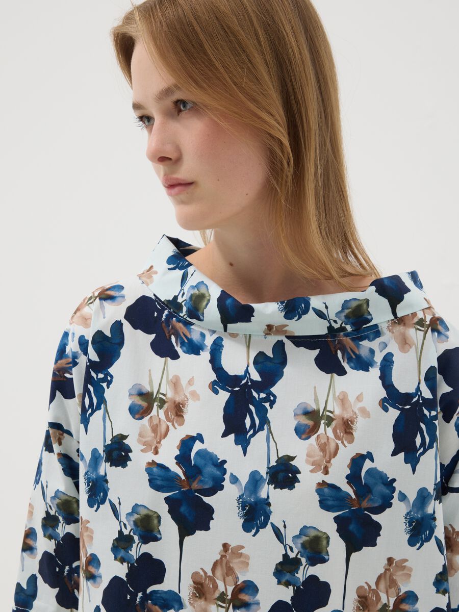 Blue stretch-cotton top with floral print_3