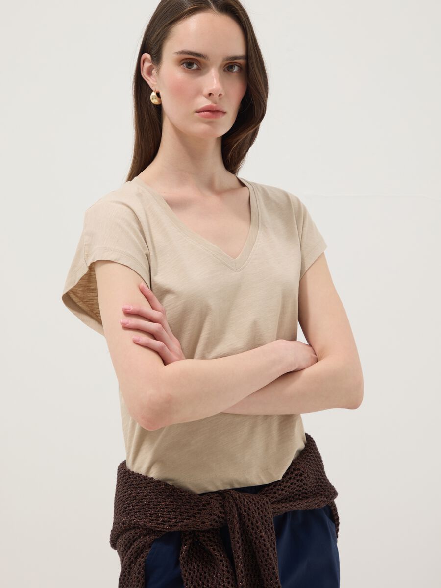 Beige pure cotton V-neck T-shirt_0